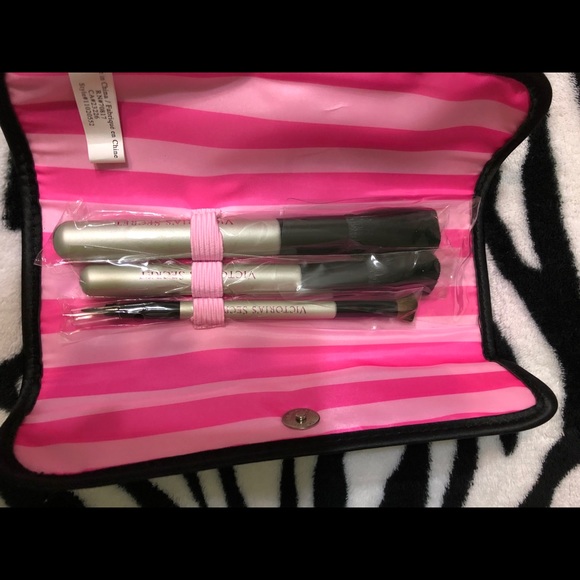 Victoria secret makeup brush set - Picture 2 of 3